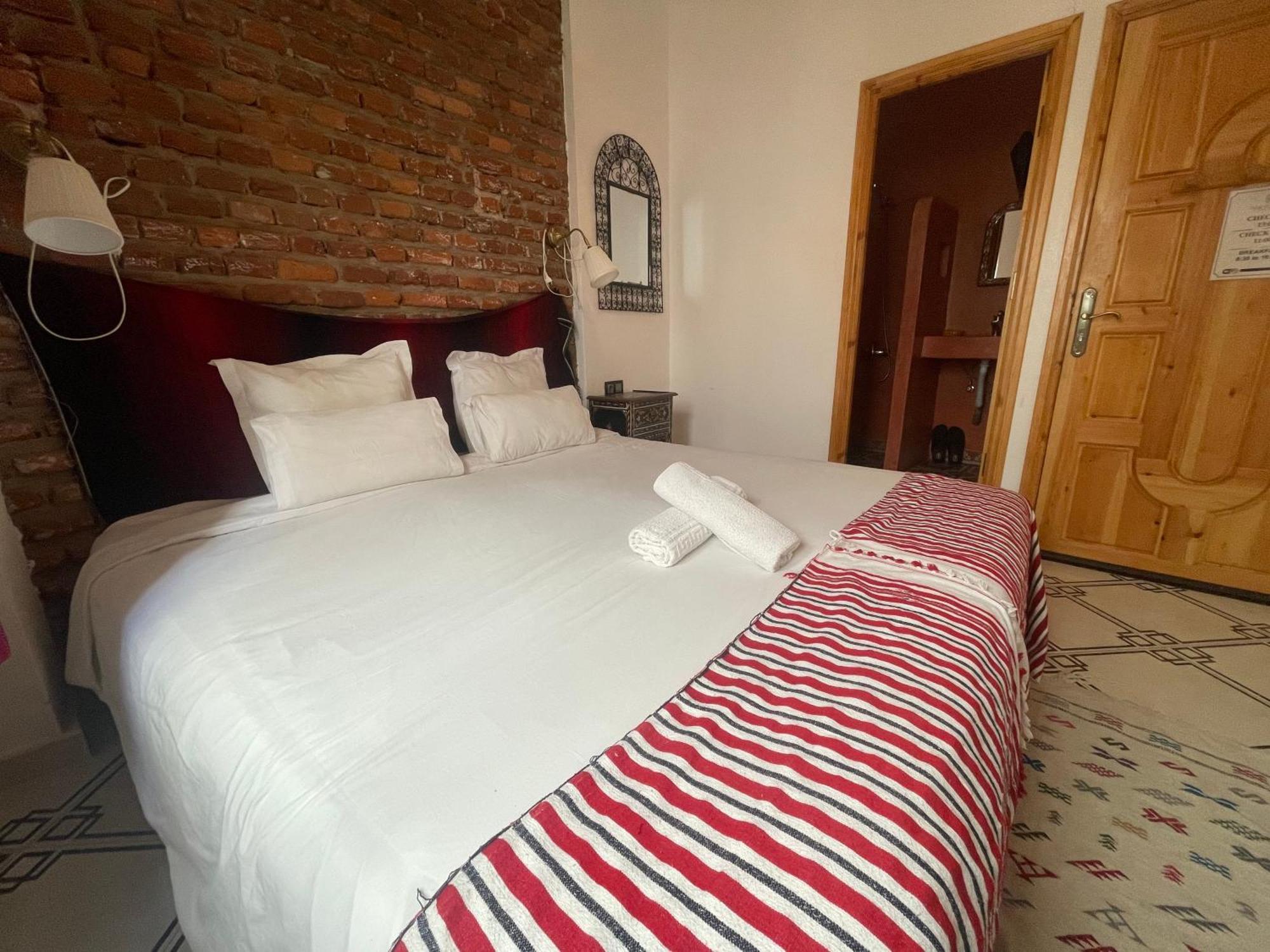 Dar El Hayet Hotel Tangier Bagian luar foto