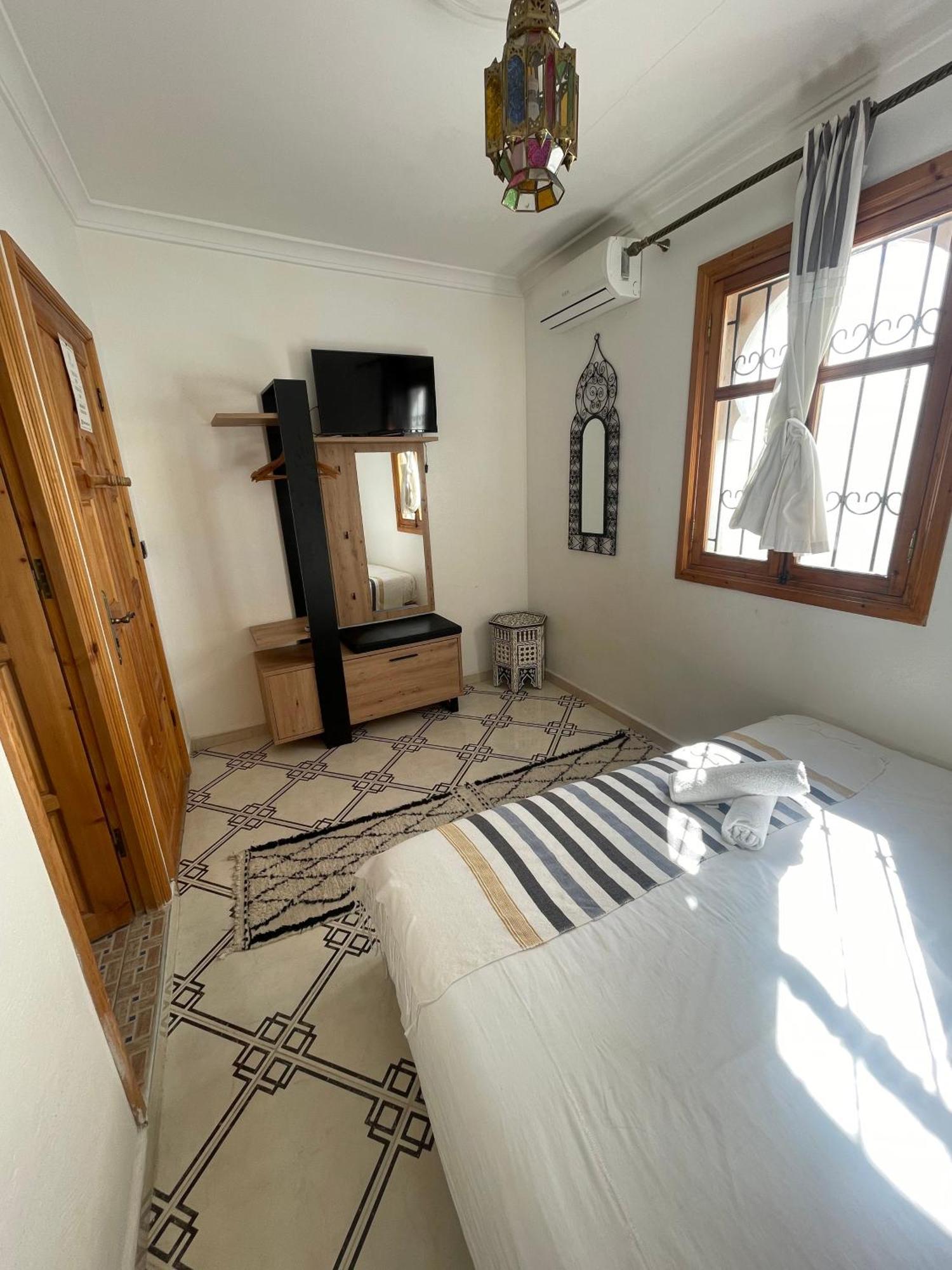 Dar El Hayet Hotel Tangier Bagian luar foto