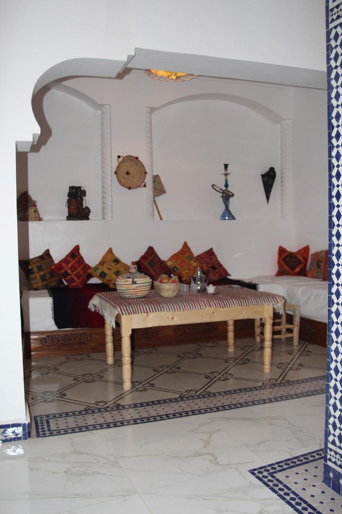 Dar El Hayet Hotel Tangier Bagian luar foto